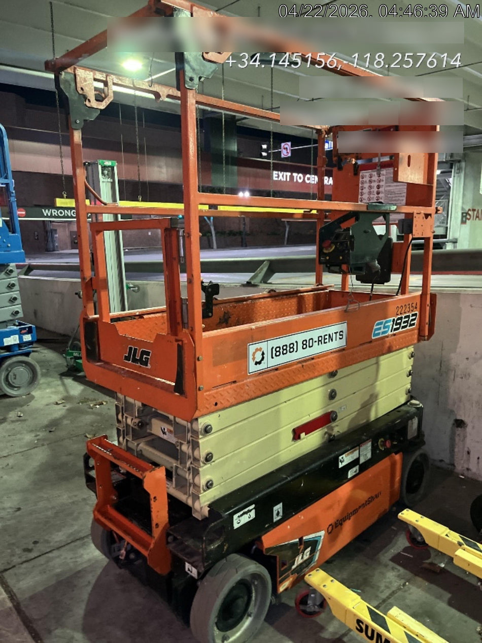 2022 JLG ES1932