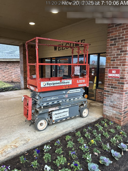 2021 SKYJACK SJ3219