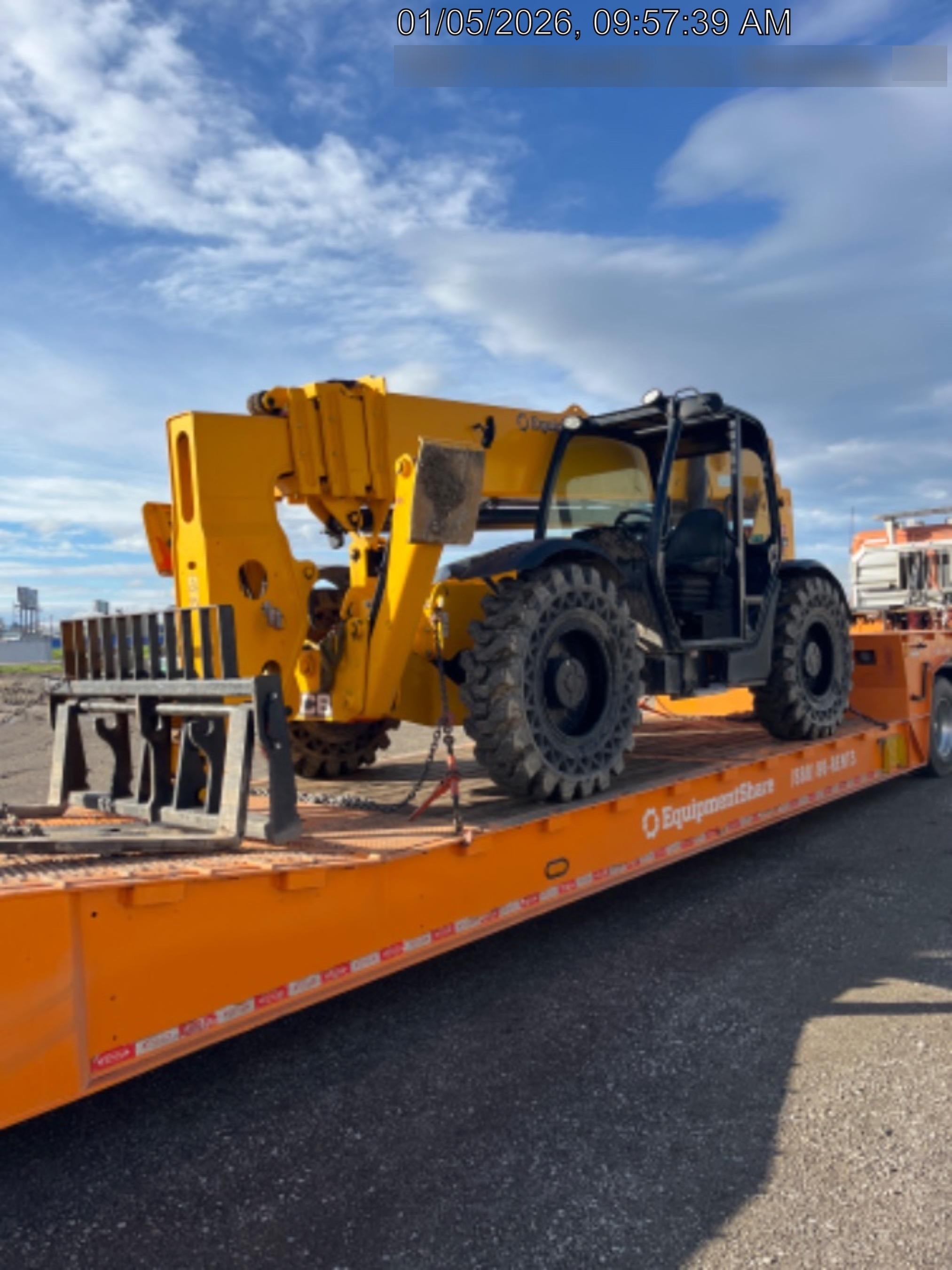 2023 JCB 510-56