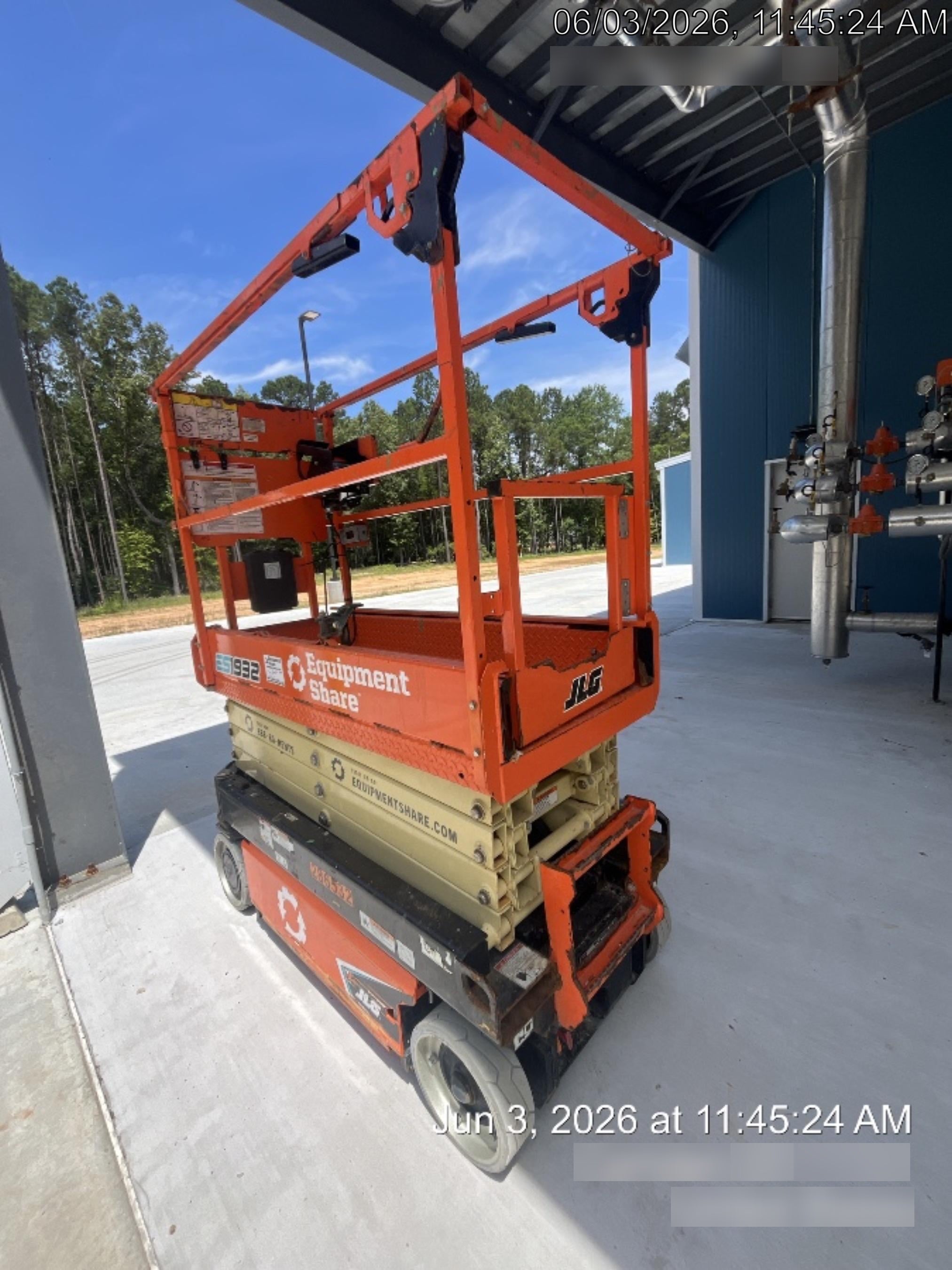 2022 JLG ES1932
