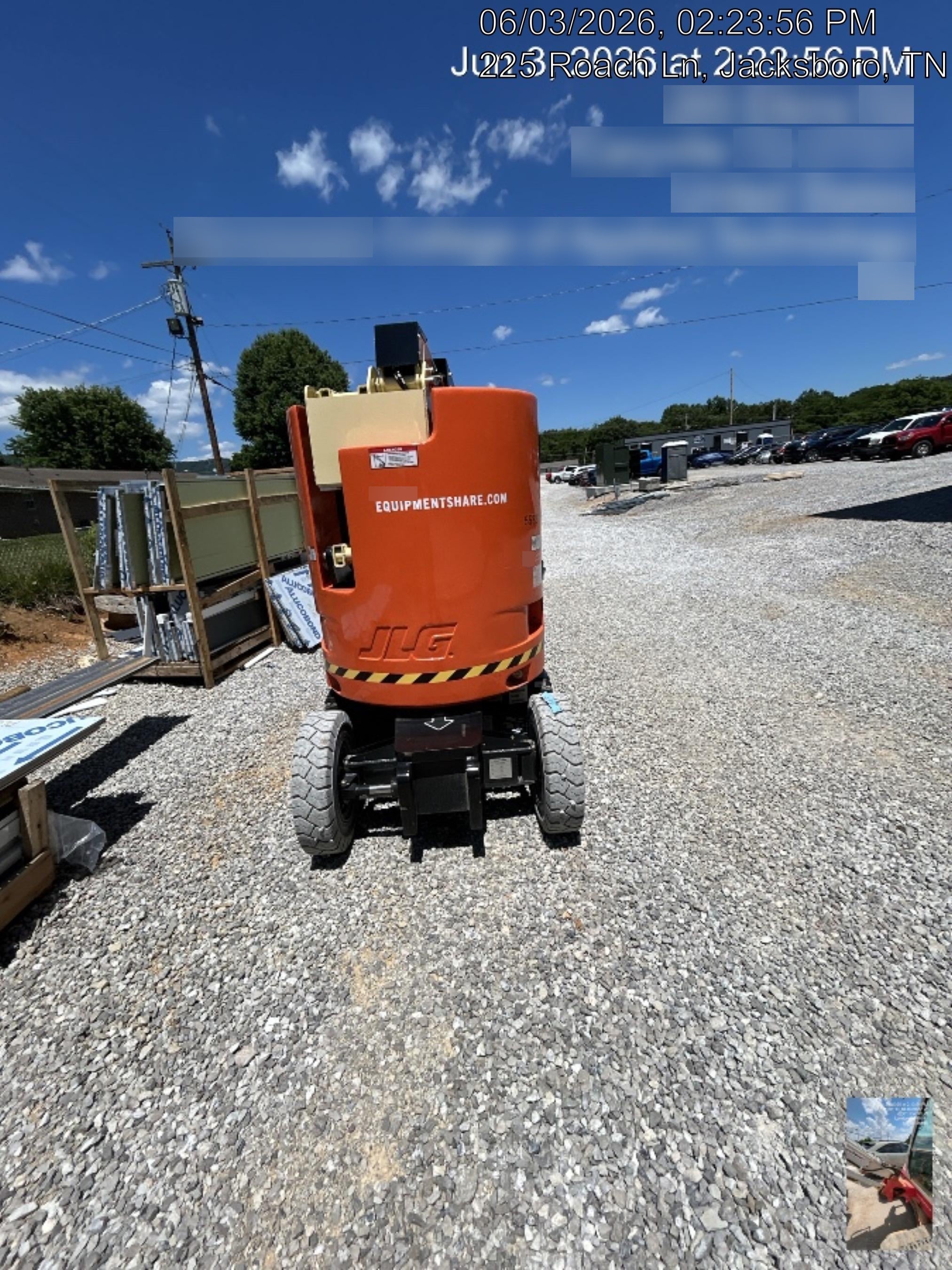 2025 JLG E300AJP
