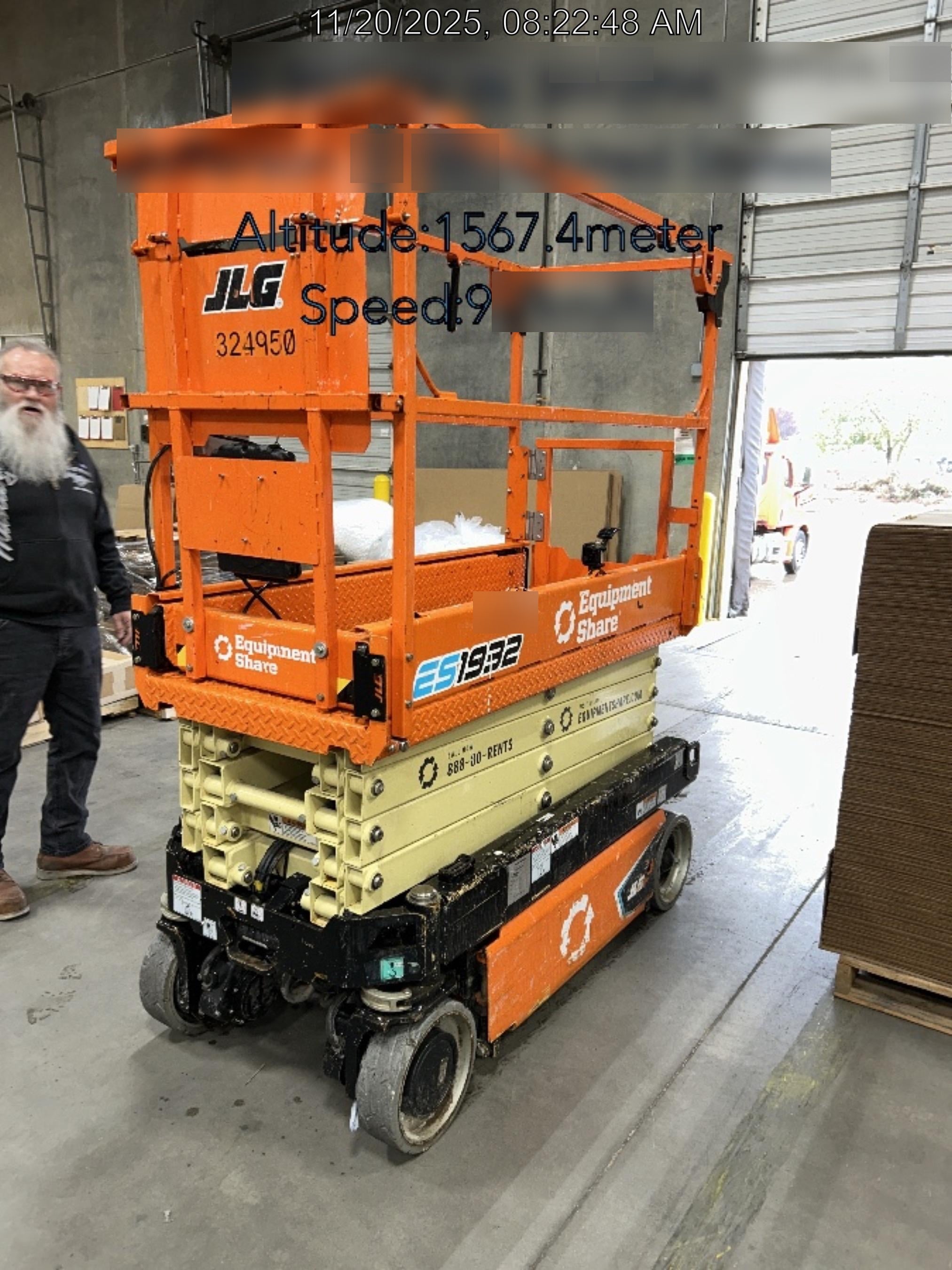 2023 JLG ES1932