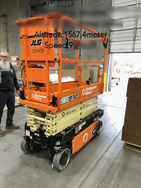 2023 JLG ES1932