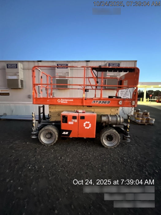 2022 JLG RT3369