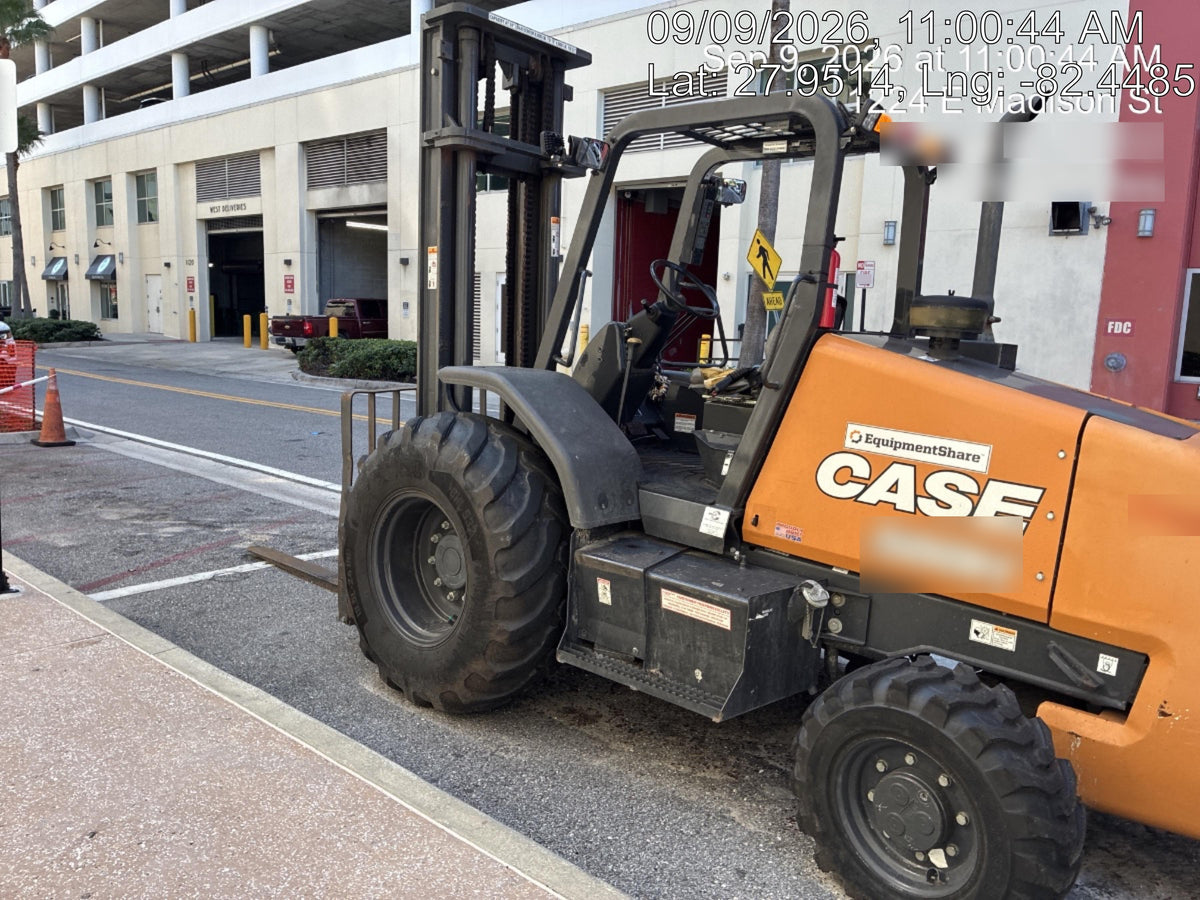 2023 CASE 588H