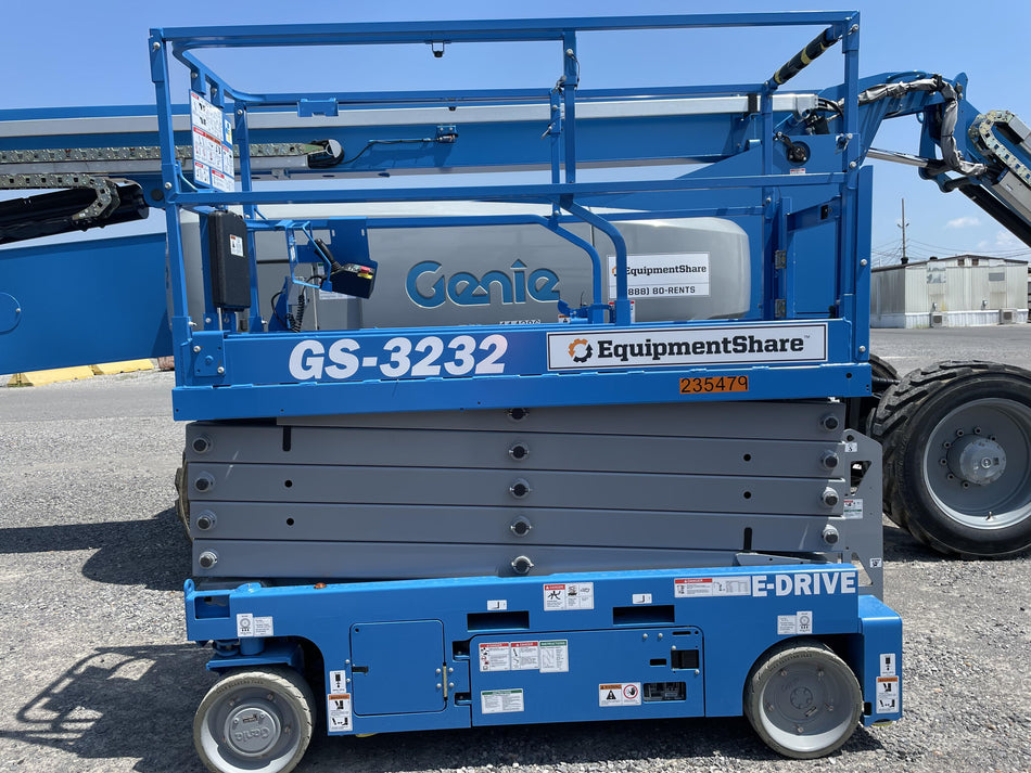 2022 GENIE GS-3232
