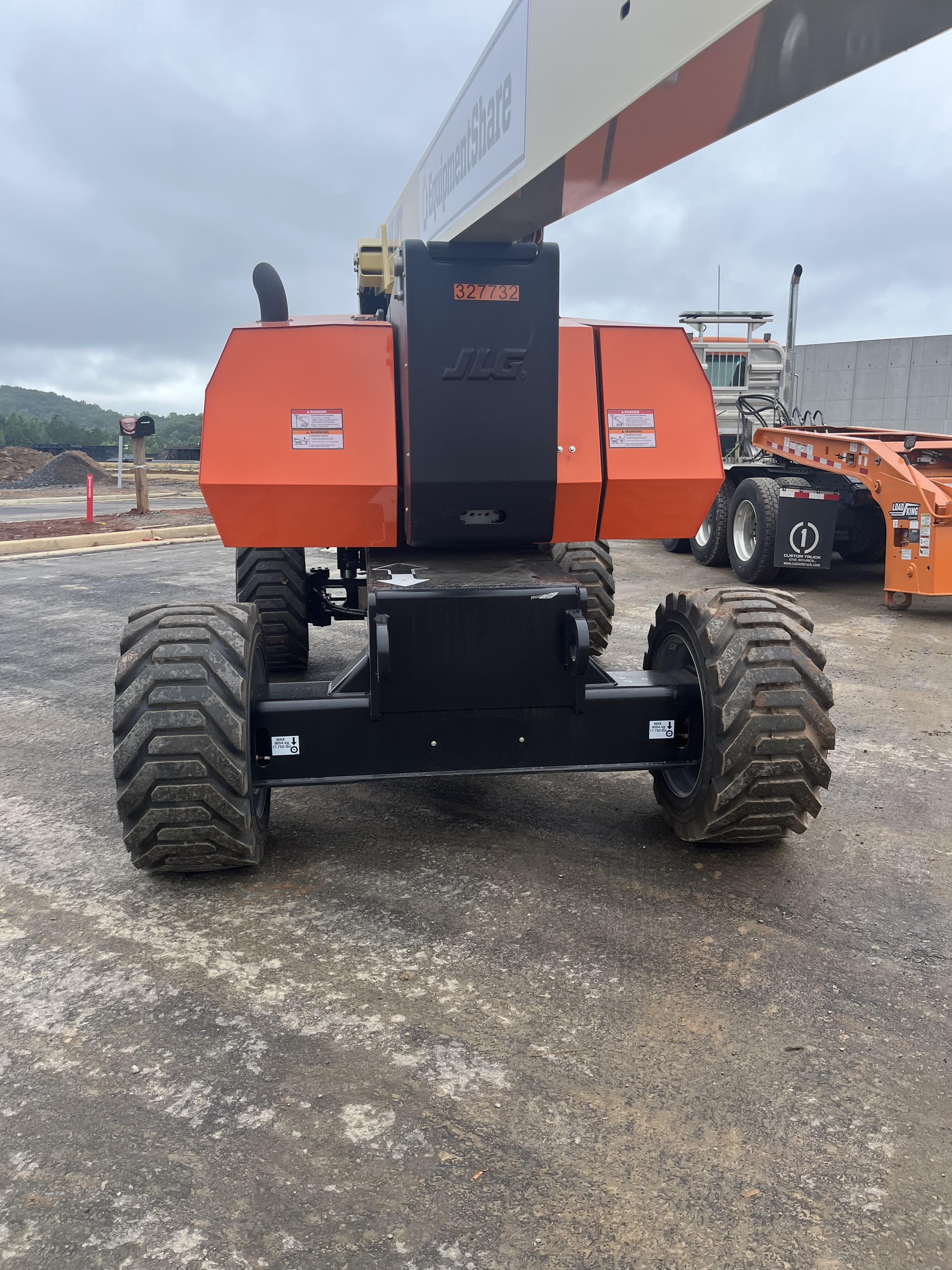 2023 JLG 800AJ