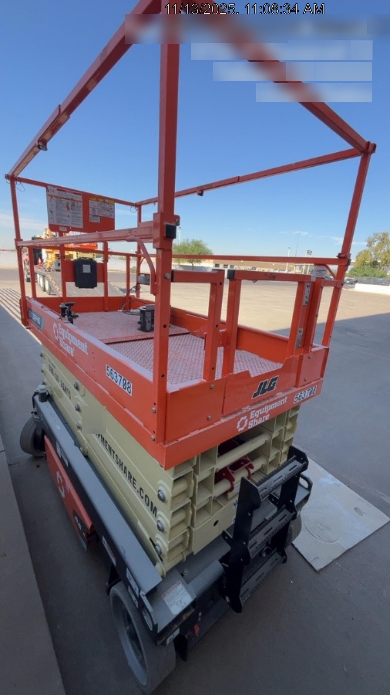 2025 JLG ES3246