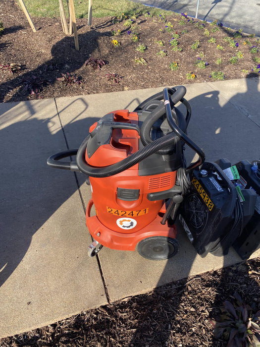 2022 HILTI VC 300-17 X