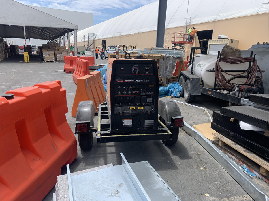 2021 Lincoln Electric Vantage 322 Vantage 322 Ready Pak 3 w/ Decals, ORANGE (includes trailer, cable rack, fender light kit) NO Telematics