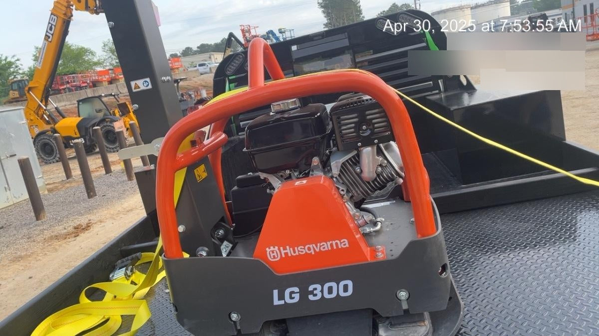 2025 HUSQVARNA LG300