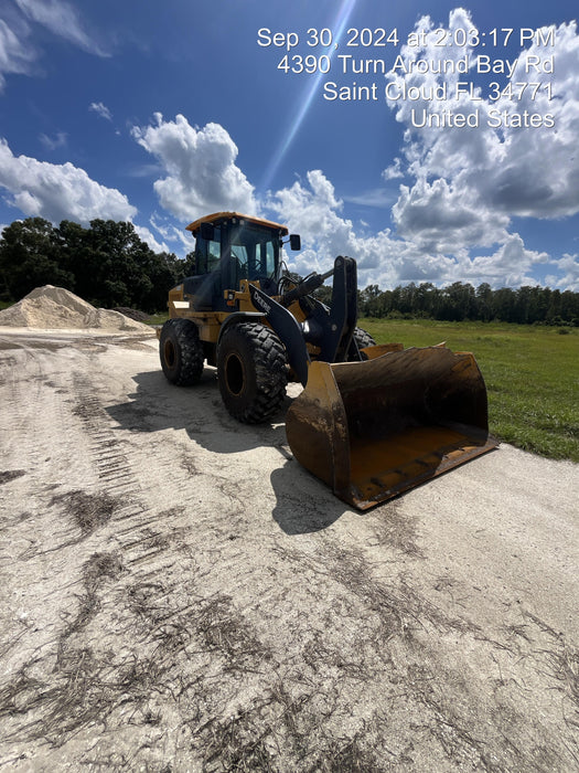 2017 FLECO 2 cu yd  Bucket, Wheel Loader -Fleco