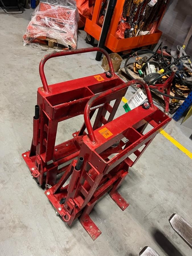 2022 ROL-A-LIFT M-6