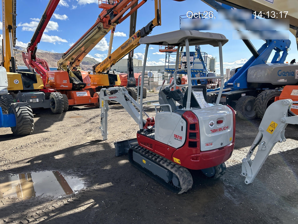 2023 TAKEUCHI TB216R