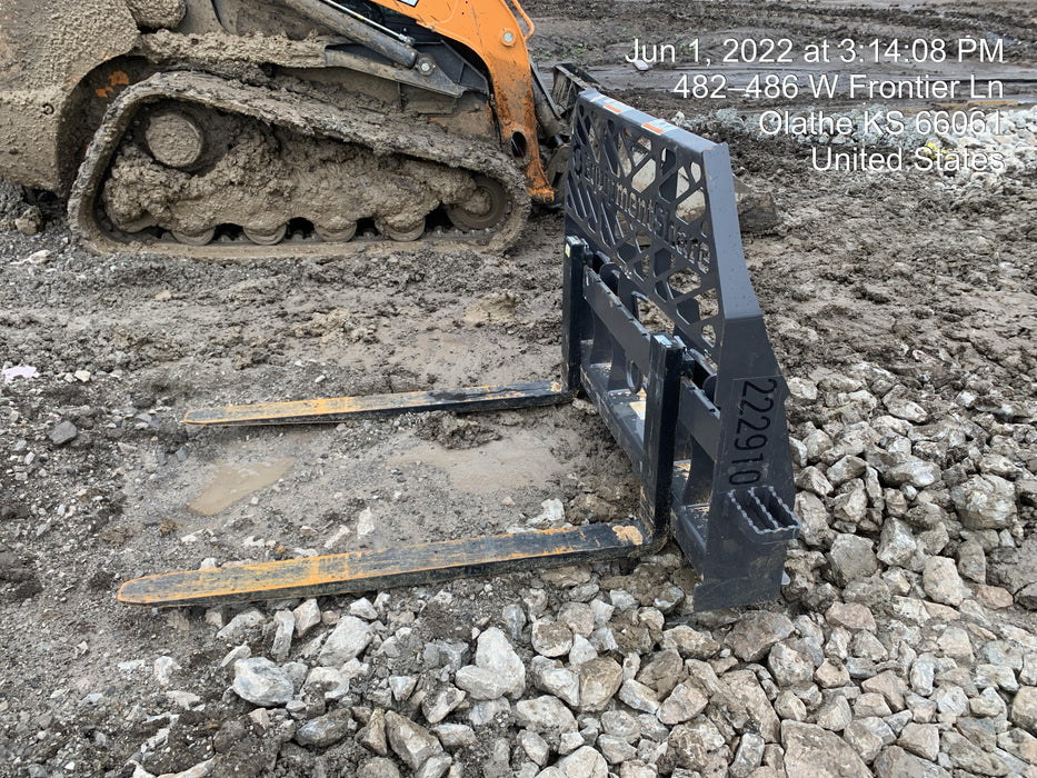 2022 PALADIN 48" Pallet Forks - Paladin