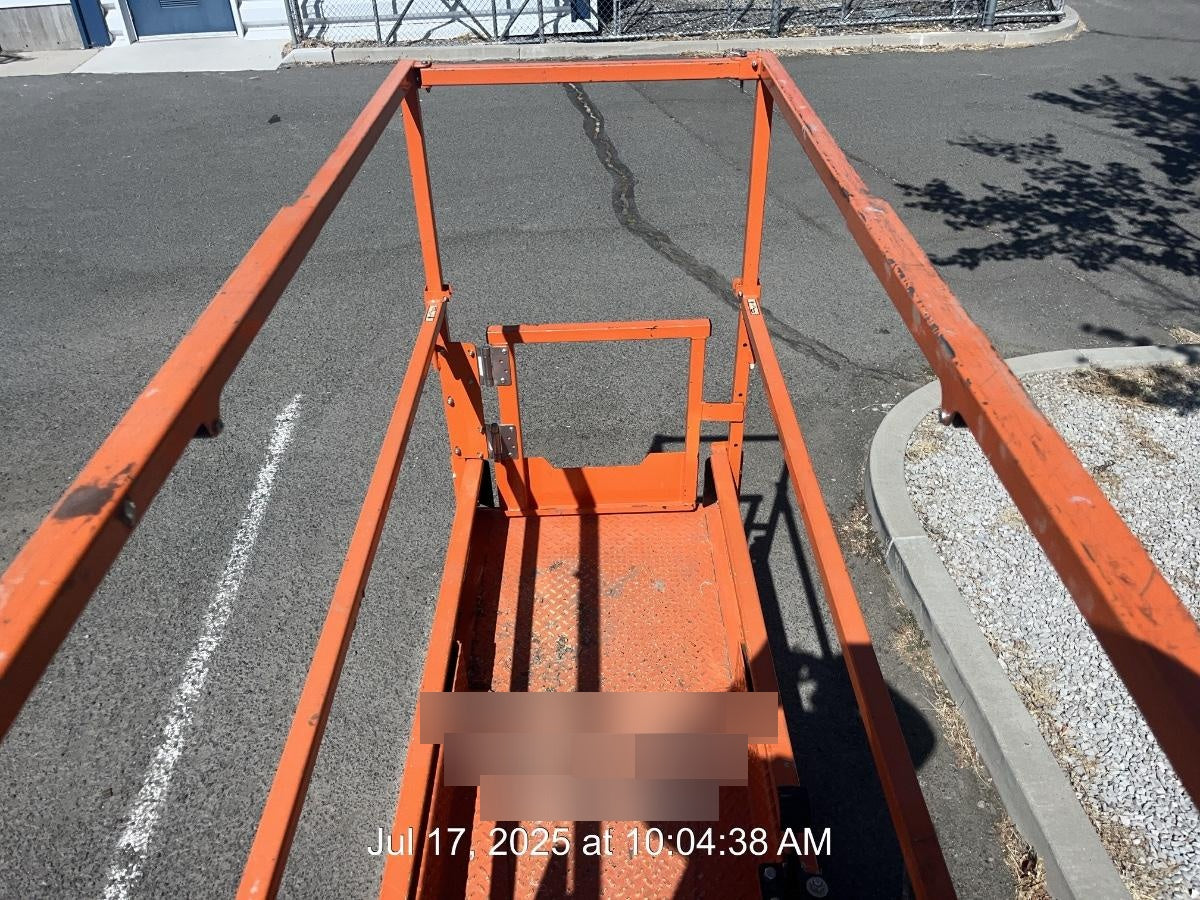 2022 JLG ES2632