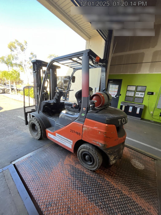 2022 TOYOTA 50-8FGU25