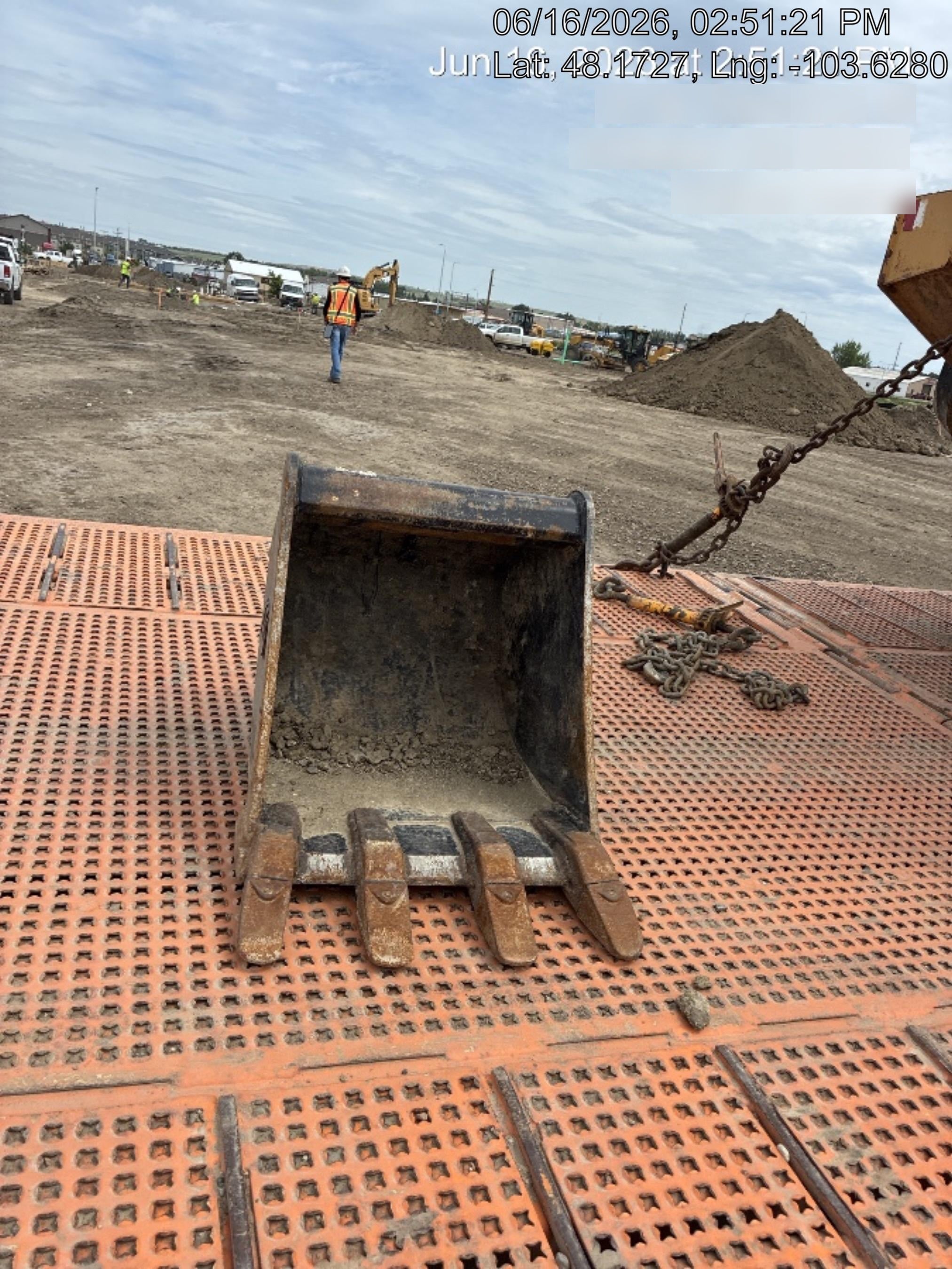 2025 TAKEUCHI 18" HD Bucket - Takeuchi