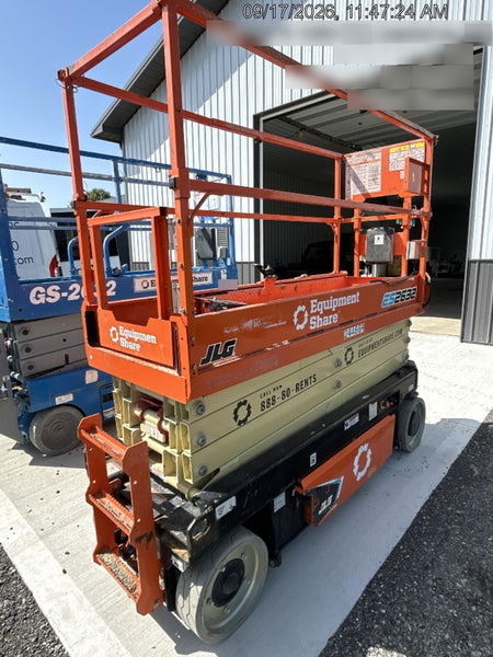 2022 JLG ES2632