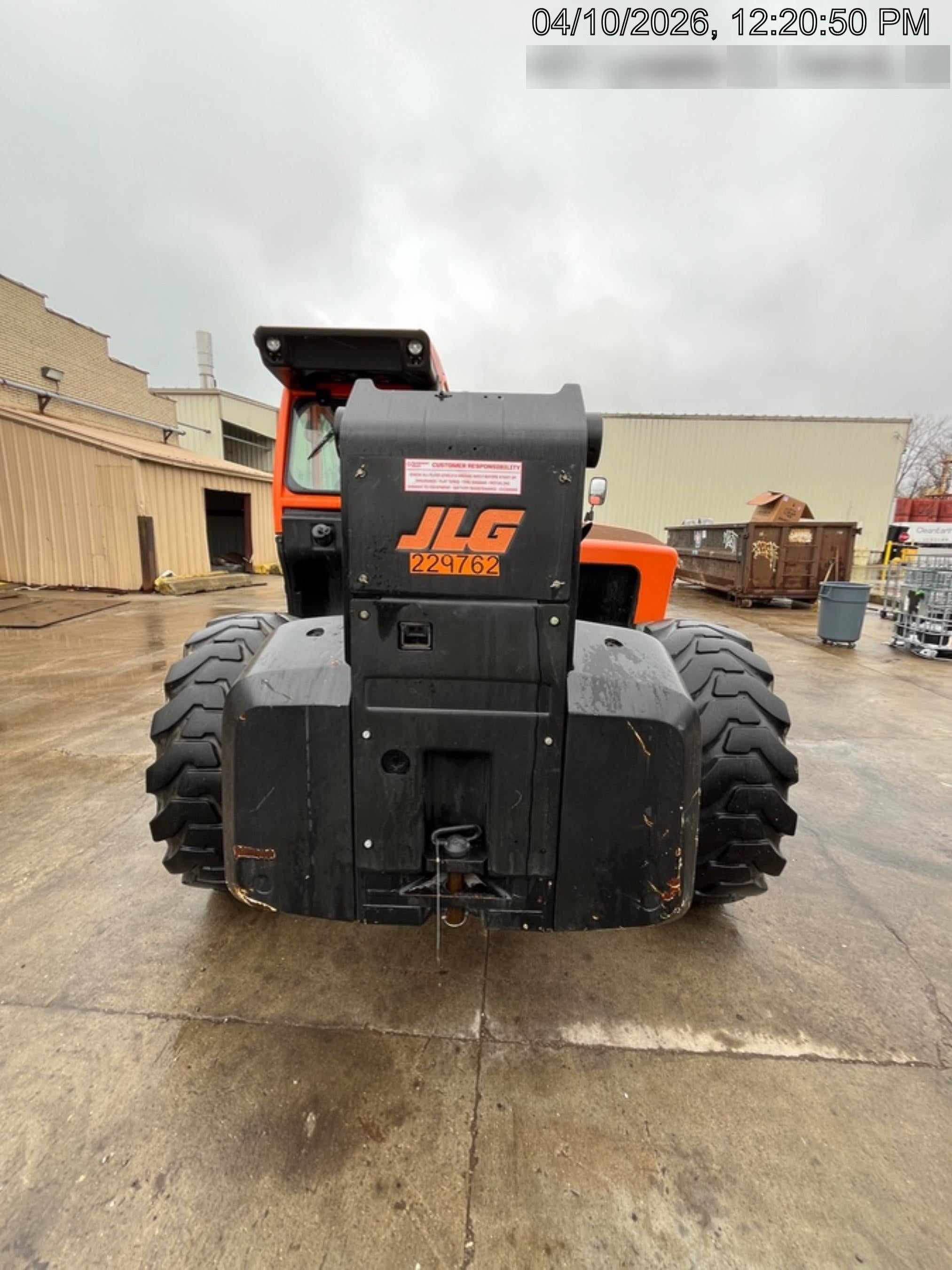 2022 JLG 1732