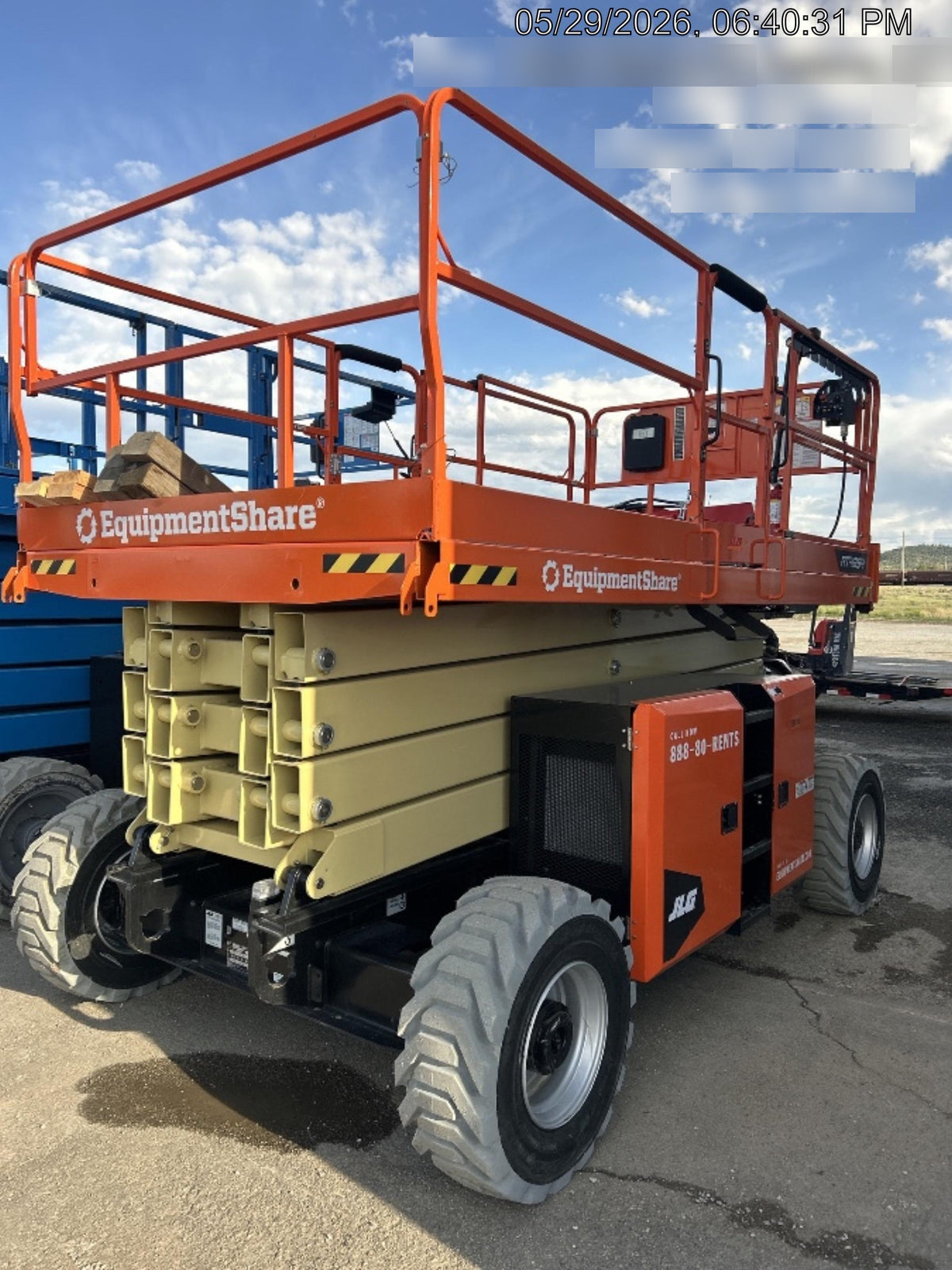 2025 JLG RT4394