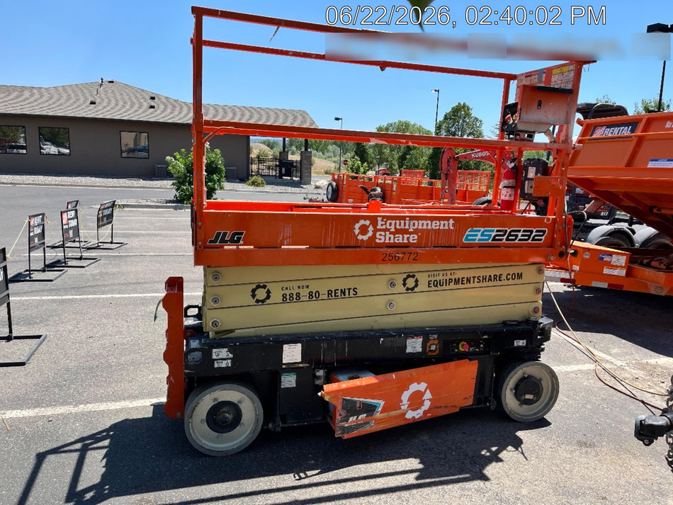 2022 JLG ES2632