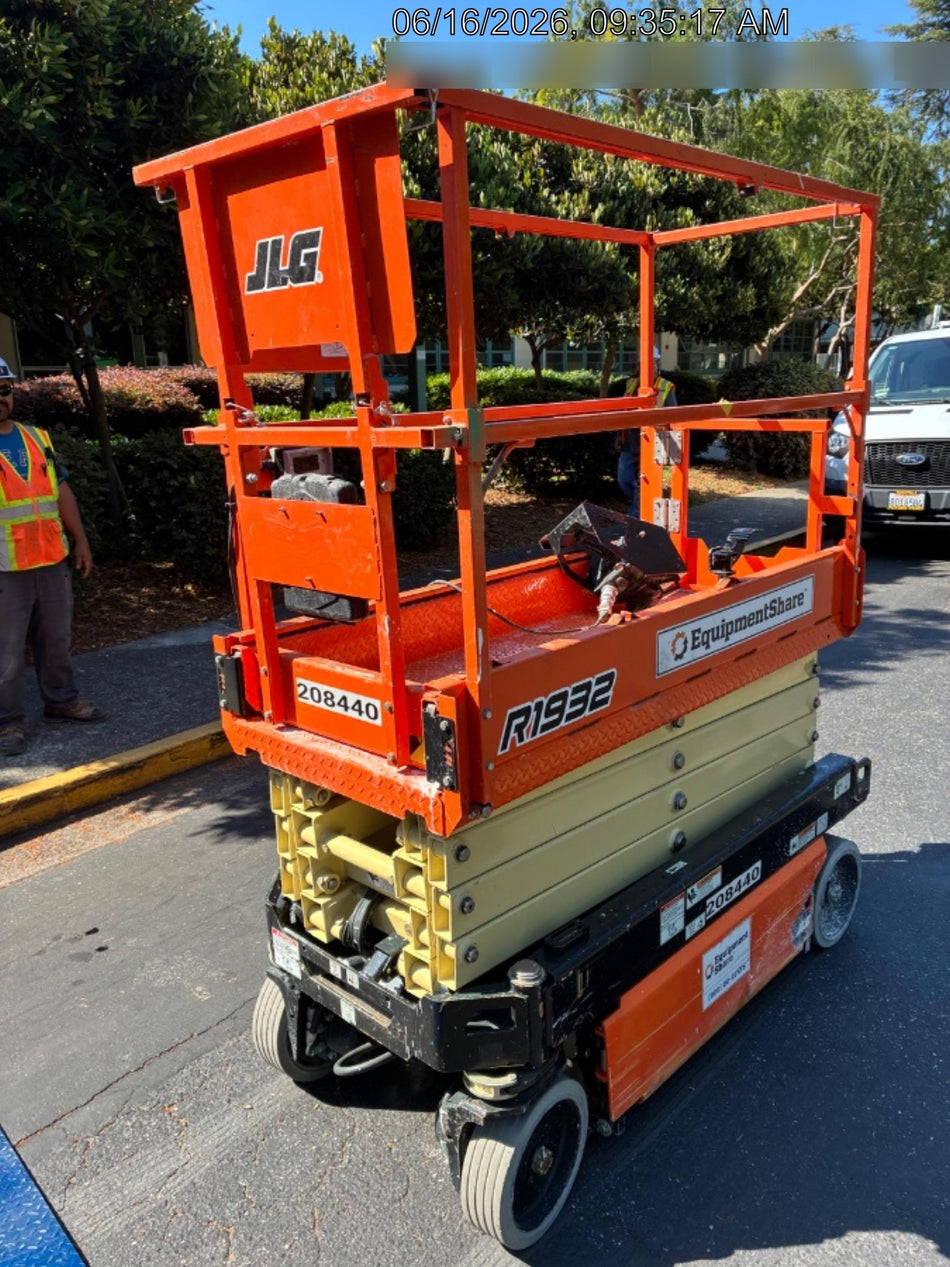 2022 JLG R1932