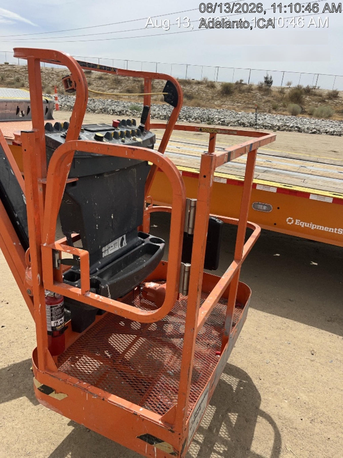 2021 JLG E300AJP