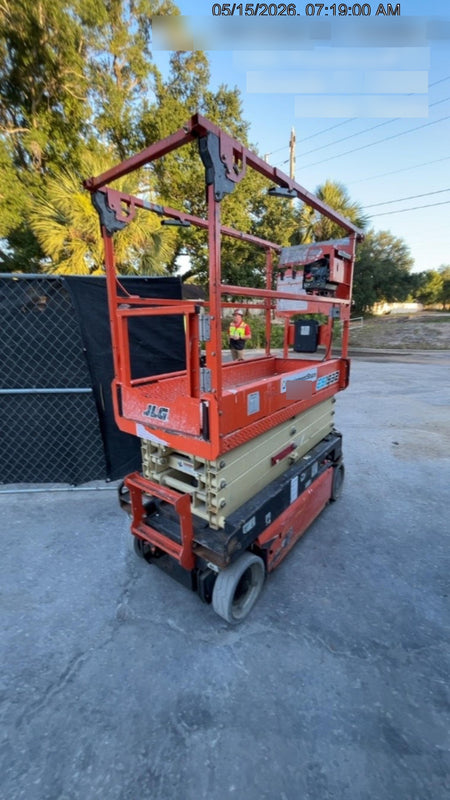 2022 JLG ES1932