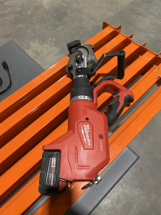 2024 MILWAUKEE 2776-21