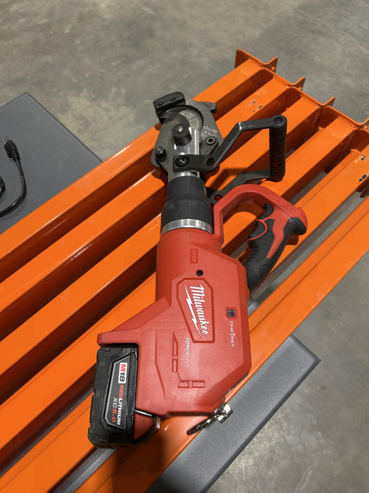 2024 MILWAUKEE 2776-21