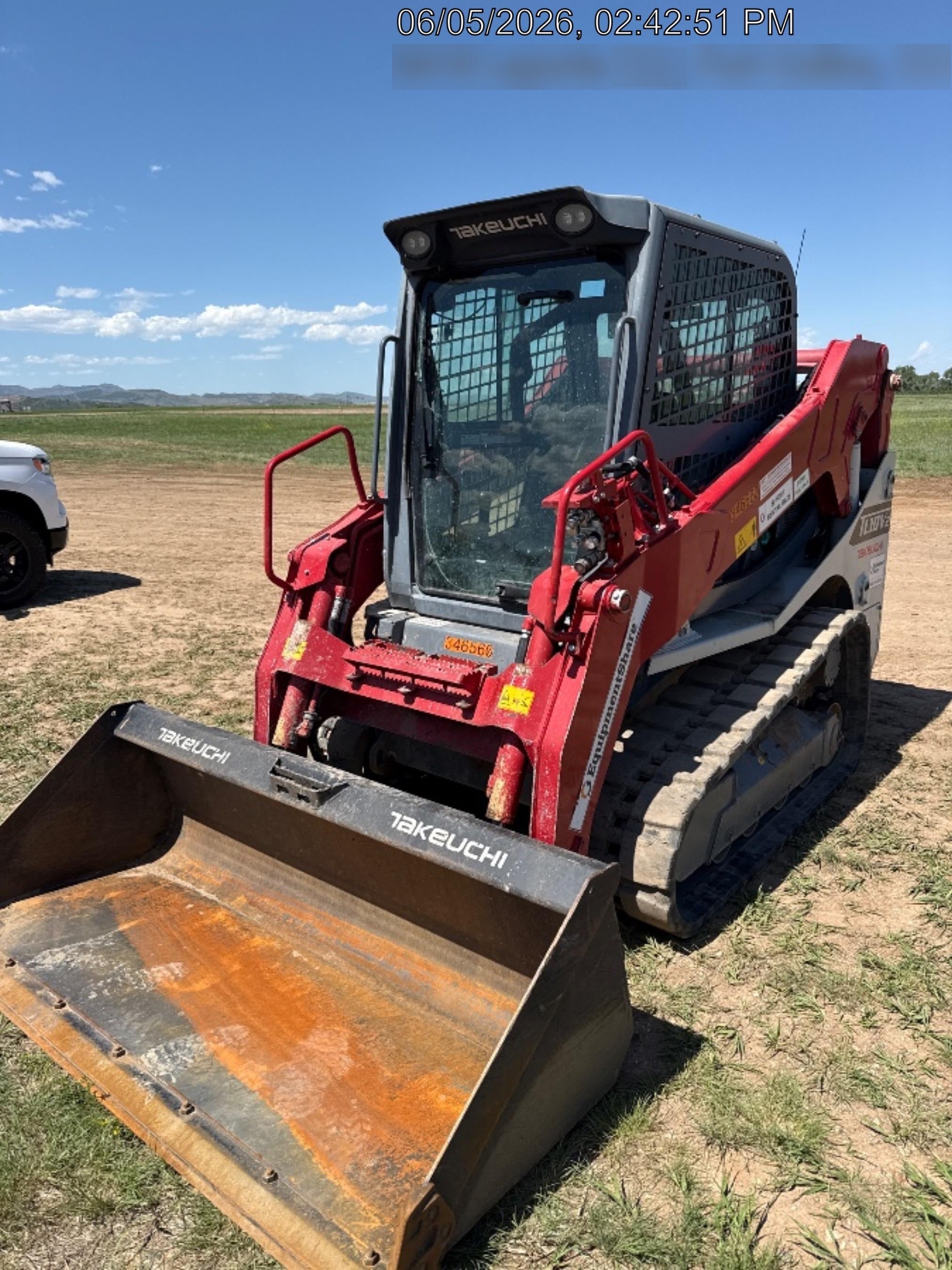2023 TAKEUCHI TL10V2-CR