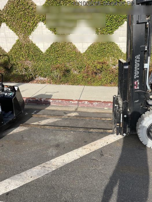 2022 TOYOTA 8FGU25 LP w/ Scale