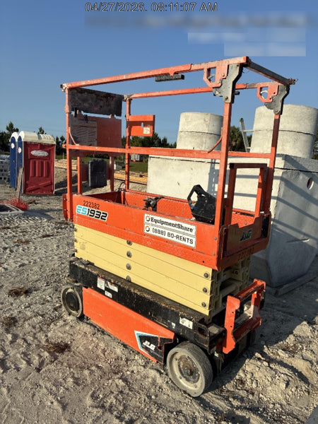 2022 JLG ES1932