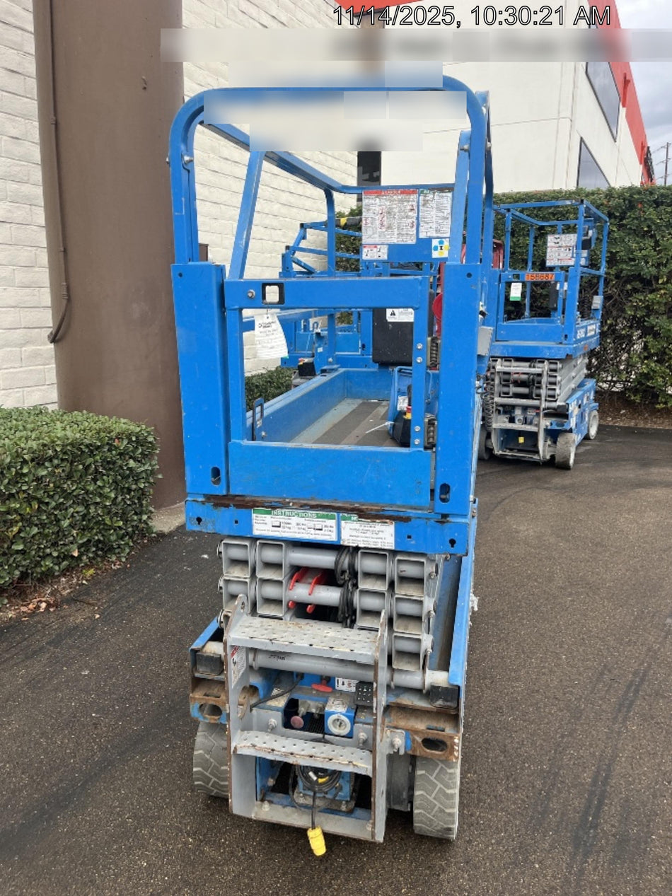 2019 Genie GS-1930 Half Height Swing Gate, 800W Inverter