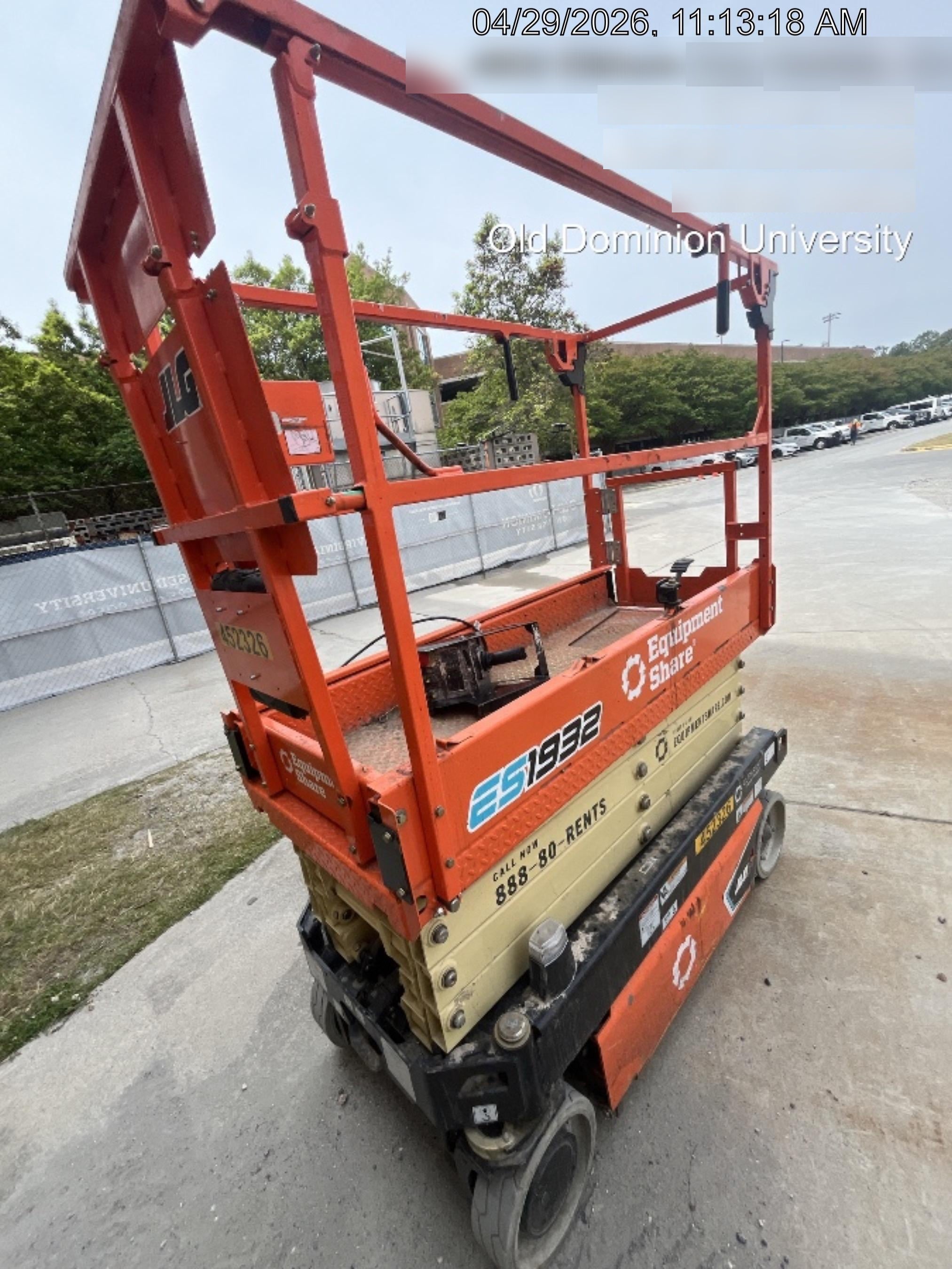 2024 JLG ES1932