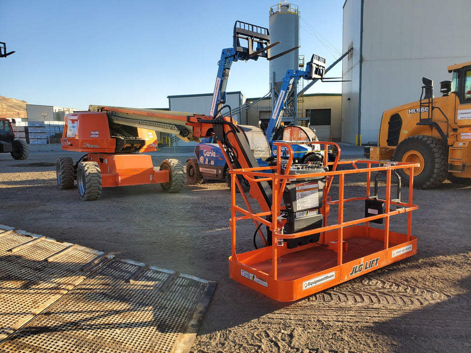 2019 JLG 660SJ