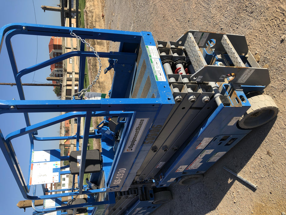 2019 Genie GS-1930 Fixed Rails with Chain Entry