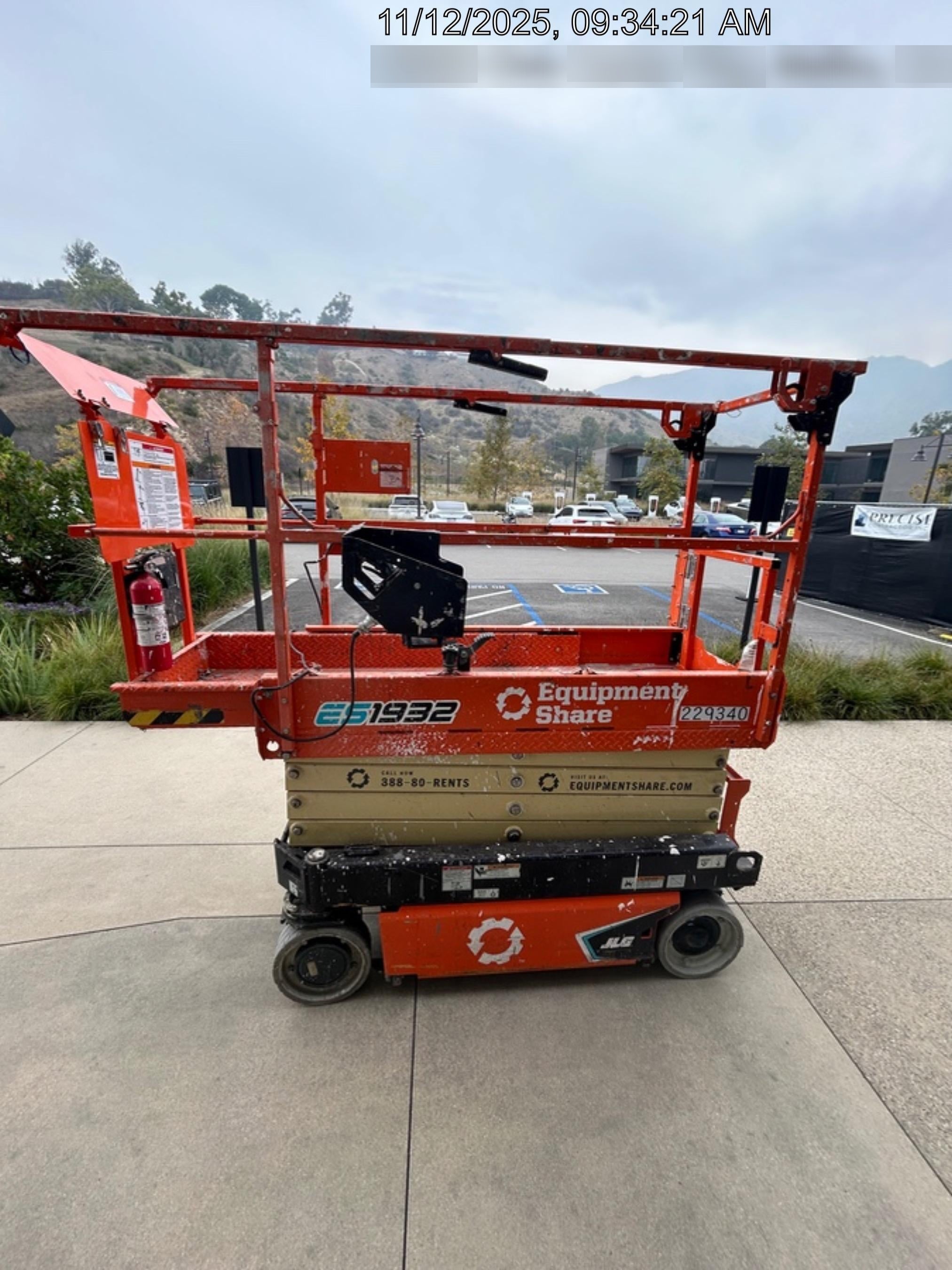 2022 JLG ES1932