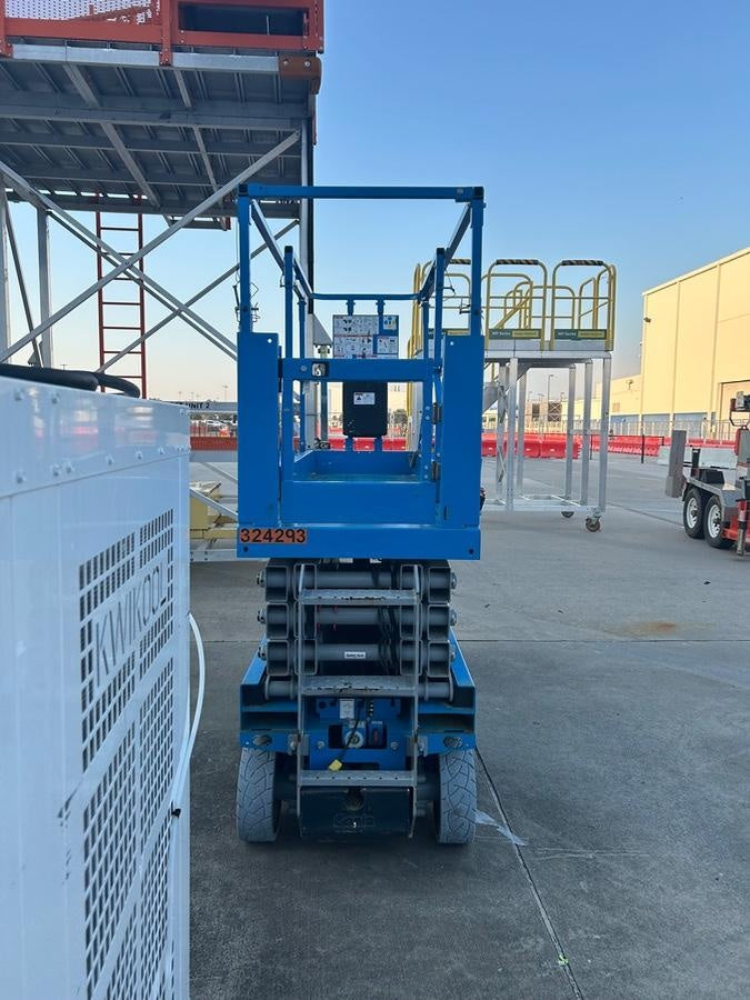 2023 GENIE GS-2632
