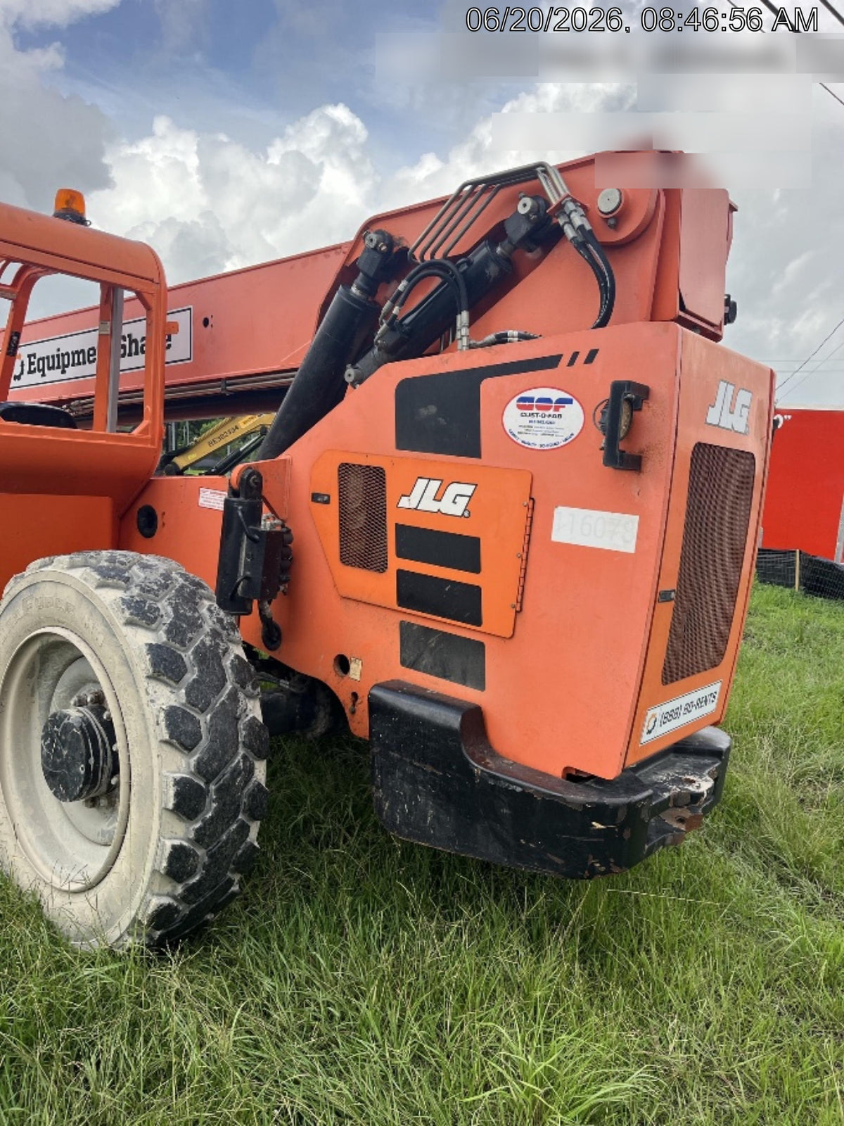 2020 SKYTRAK 8042