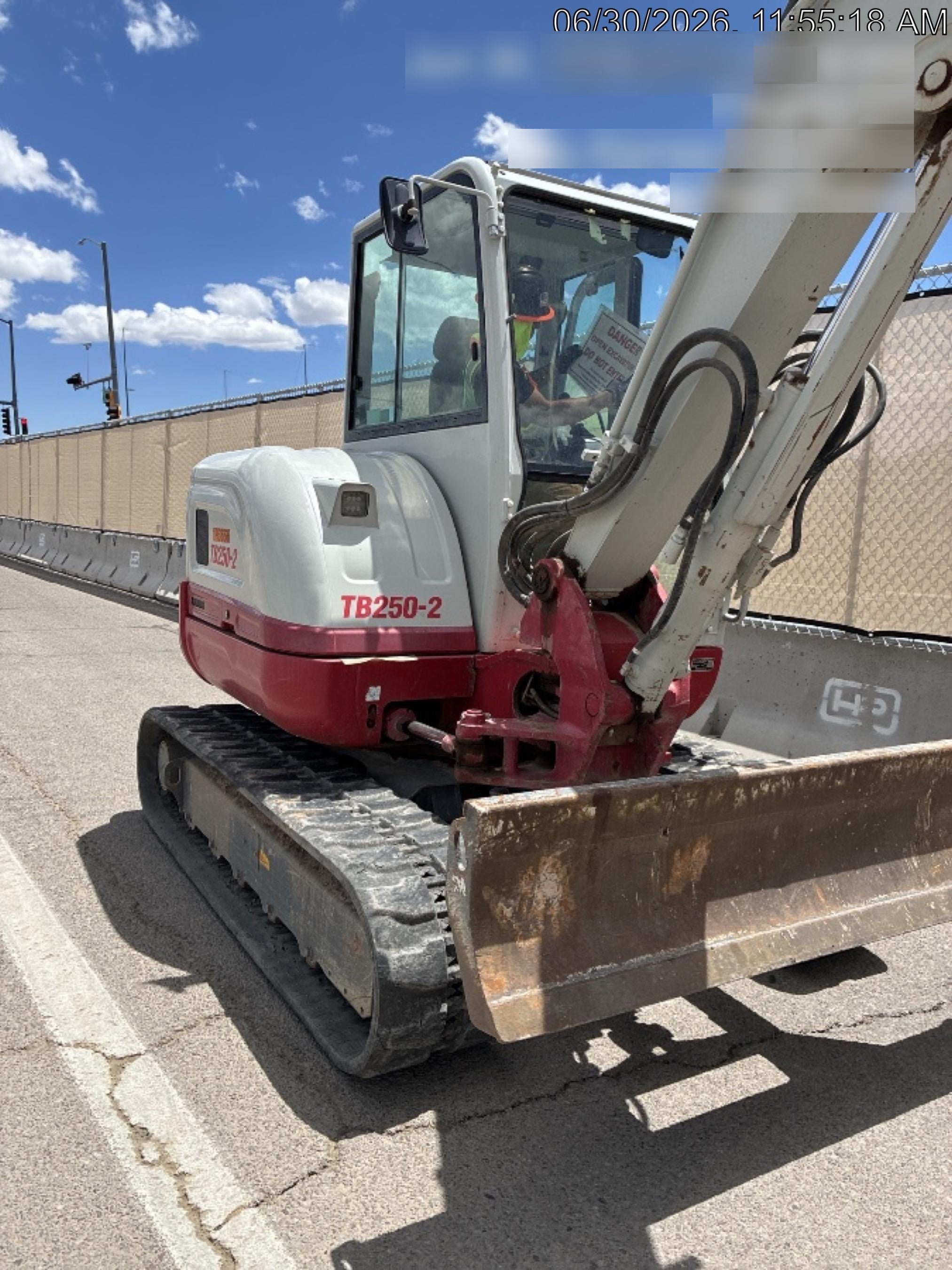 2021 TAKEUCHI TB250-2C