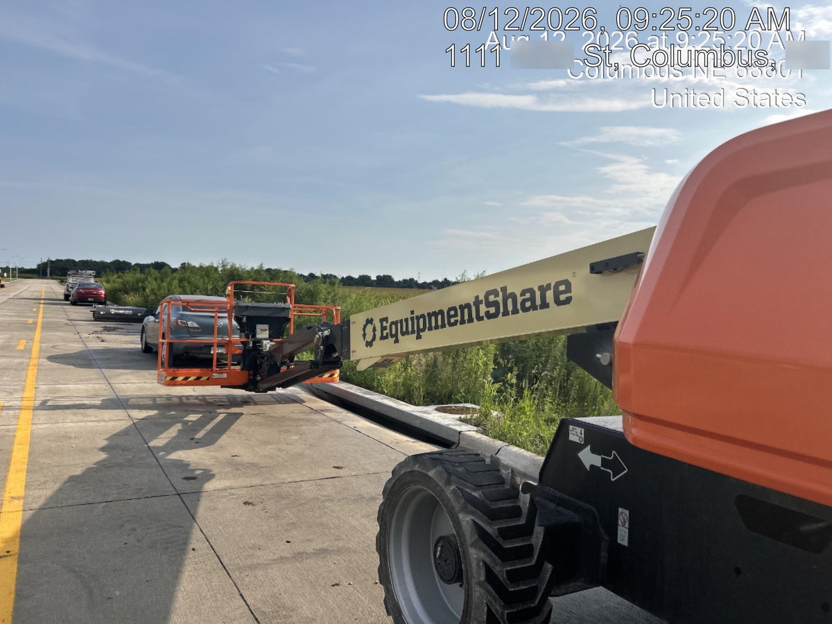 2023 JLG 660SJ