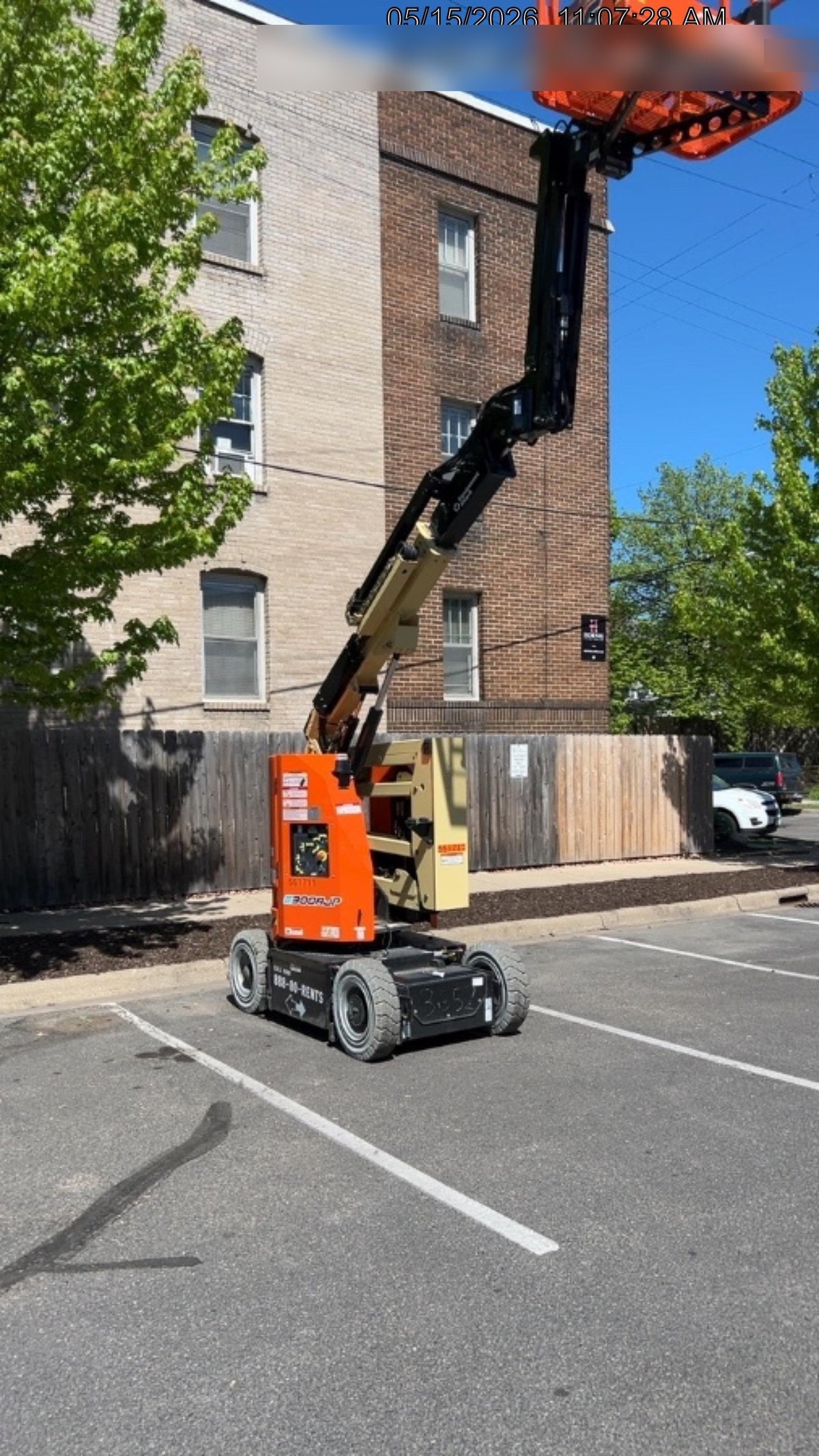 2025 JLG E300AJP