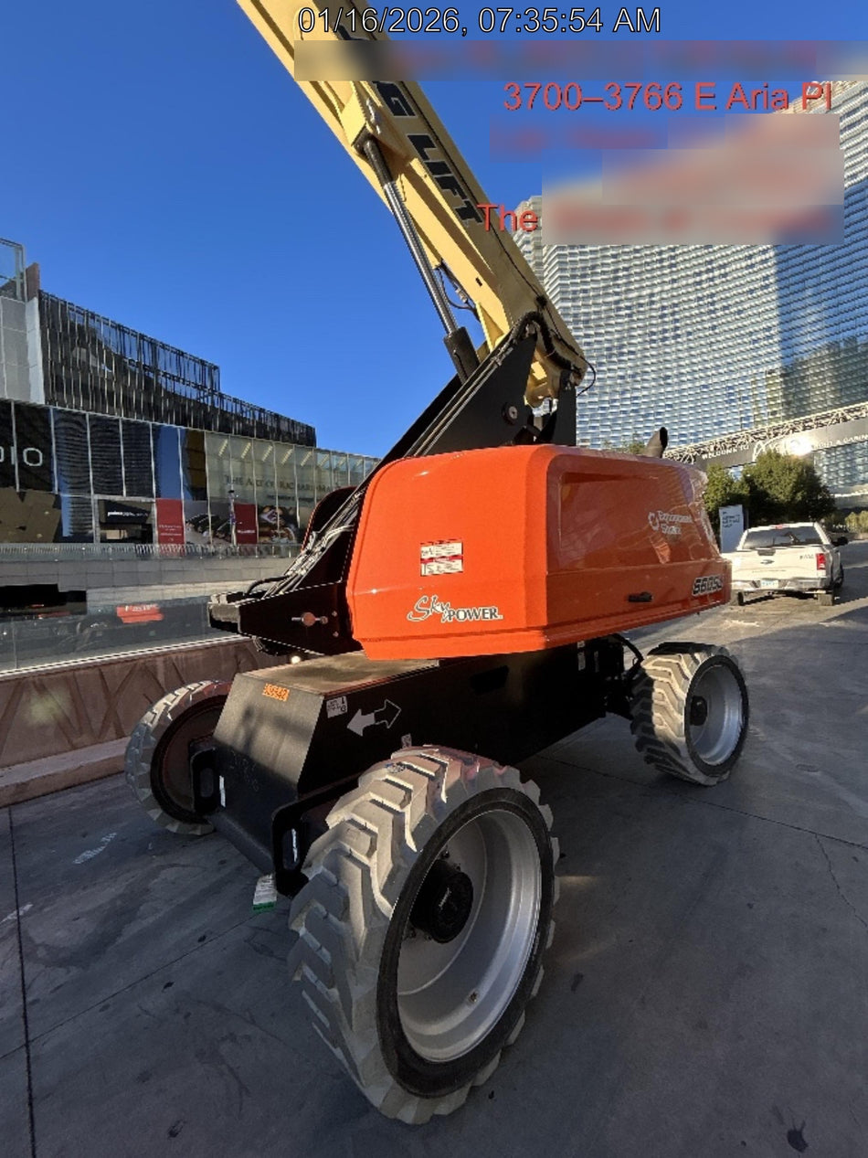 2025 JLG 660SJ