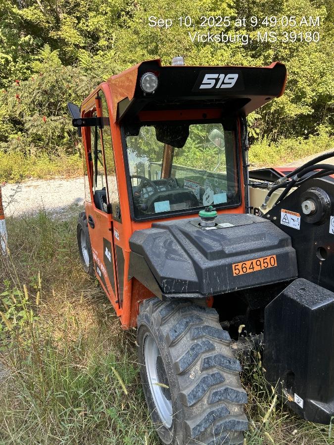 2025 JLG 519