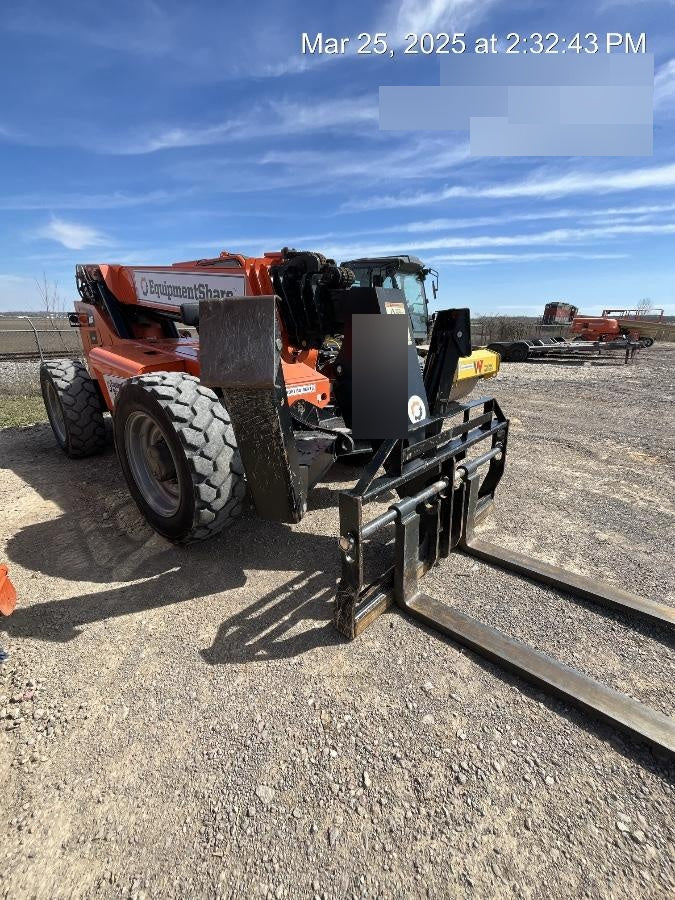 2021 JLG 12054