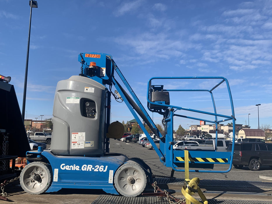 2020 GENIE GR-26J