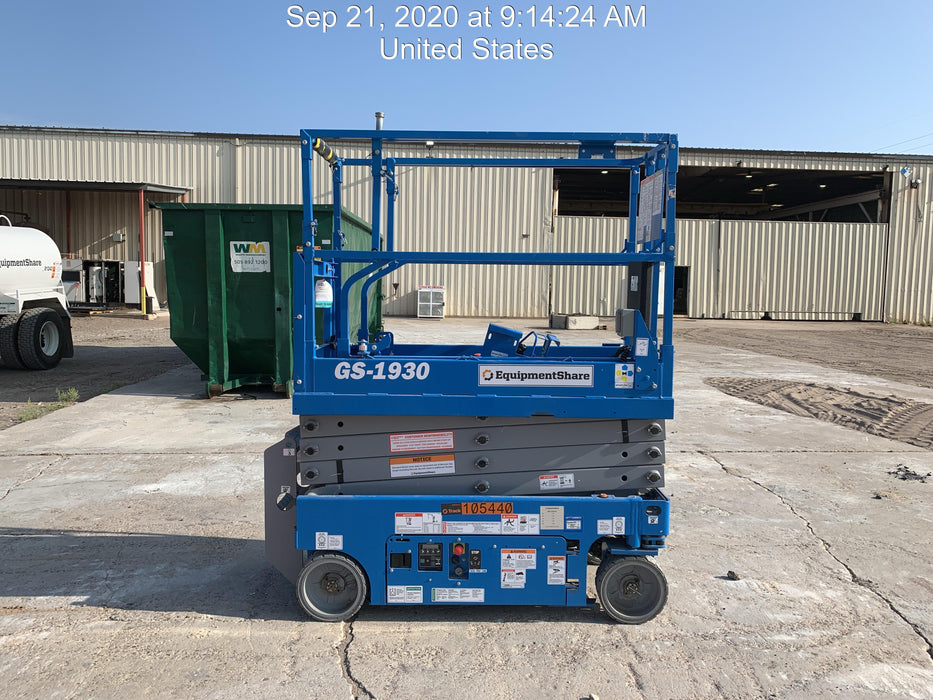 2020 Genie GS-1930 Solid Non Marking Tires, Beacon, Folding rails with half height swing gate