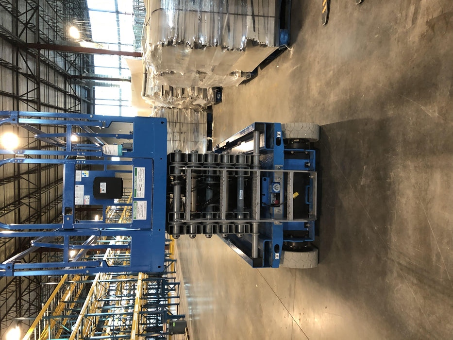 2019 Genie GS-4047 Folding rails with half height swing gate